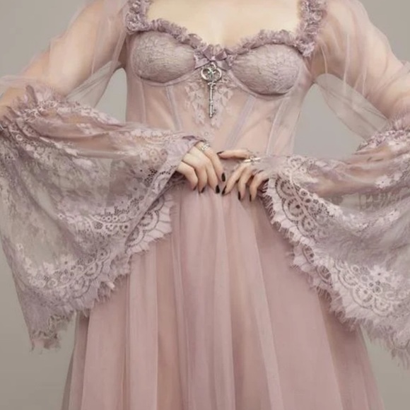 Widow gown ❤️ - Picture 3 of 5